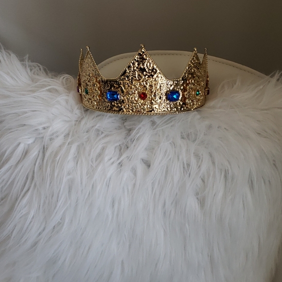 COPY - Crown - Picture 2 of 5